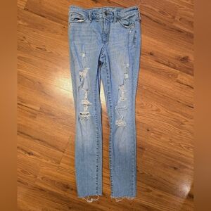 Universal Thread Junior Jeans
